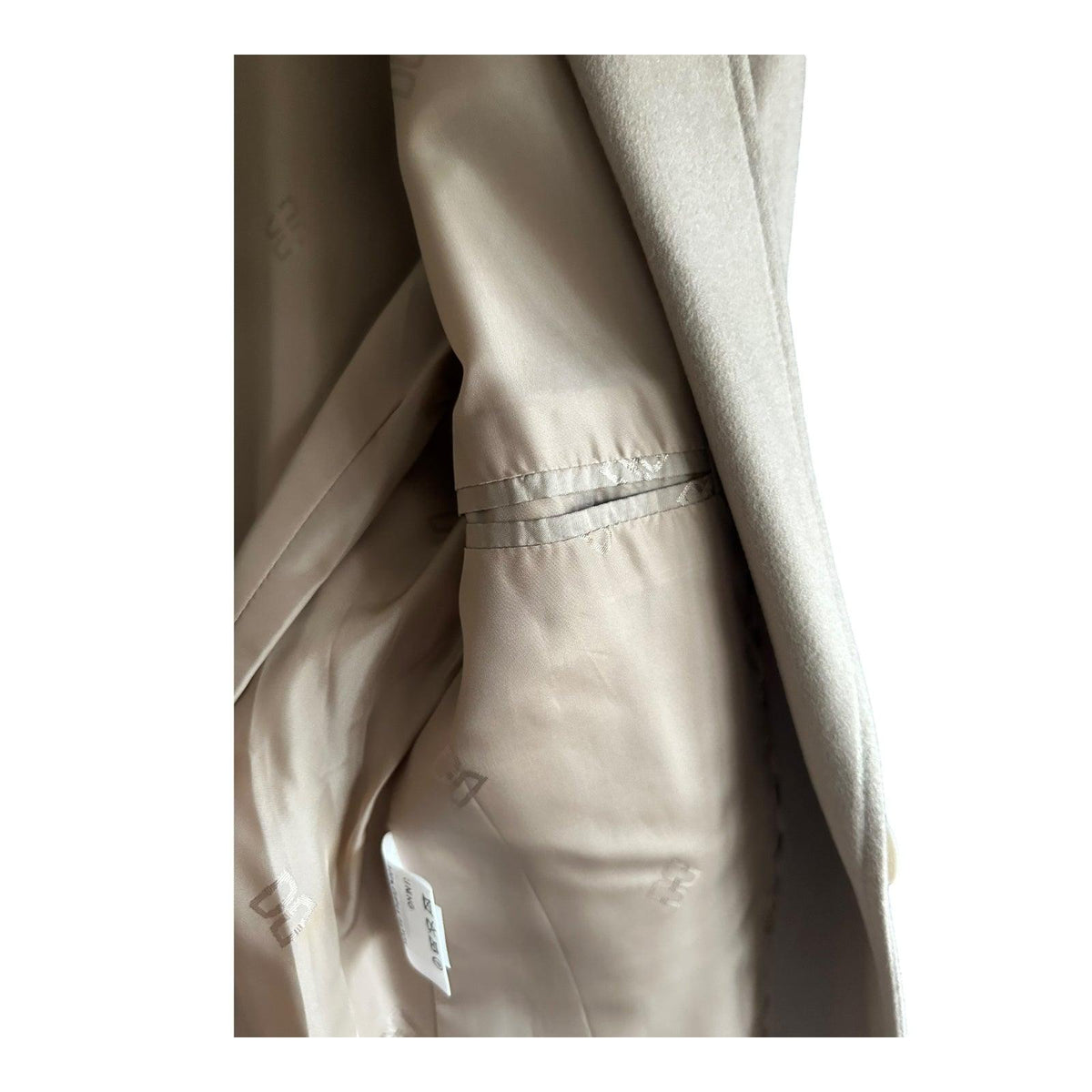 Daks Cashmere Blend Long Sleeved Cream Coat Uk Size 14 - Ava & Iva