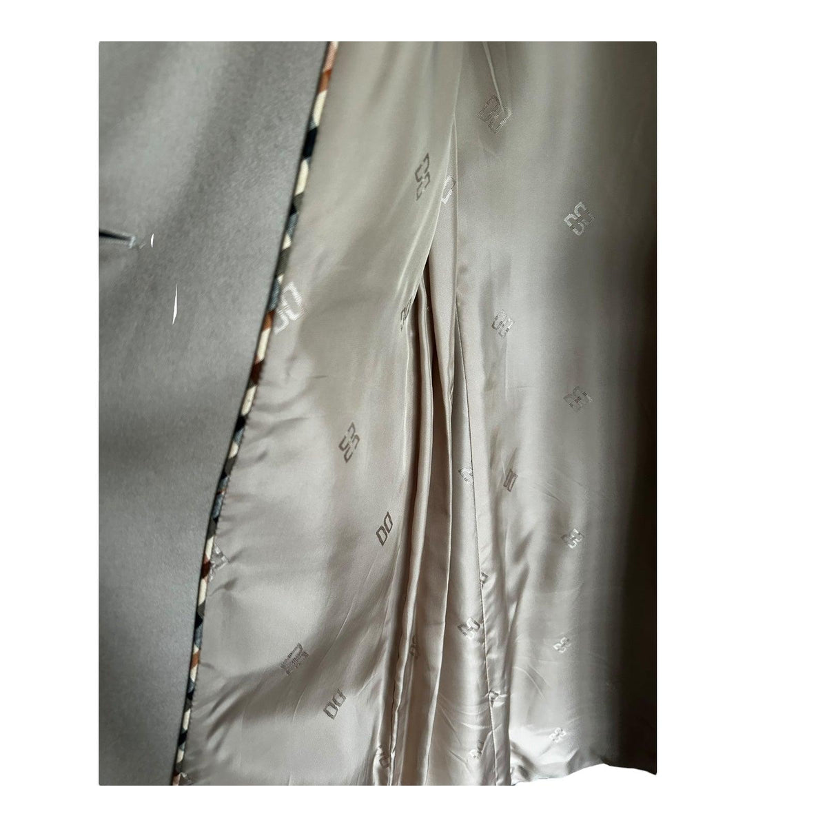 Daks Cashmere Blend Long Sleeved Cream Coat Uk Size 14 - Ava & Iva