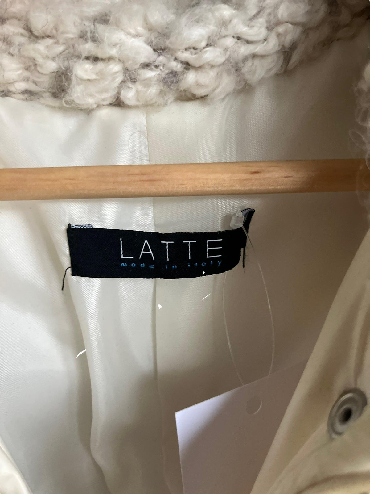 Latte Cream Puffer style Ski Jacket Uk Size 8 - Ava & Iva