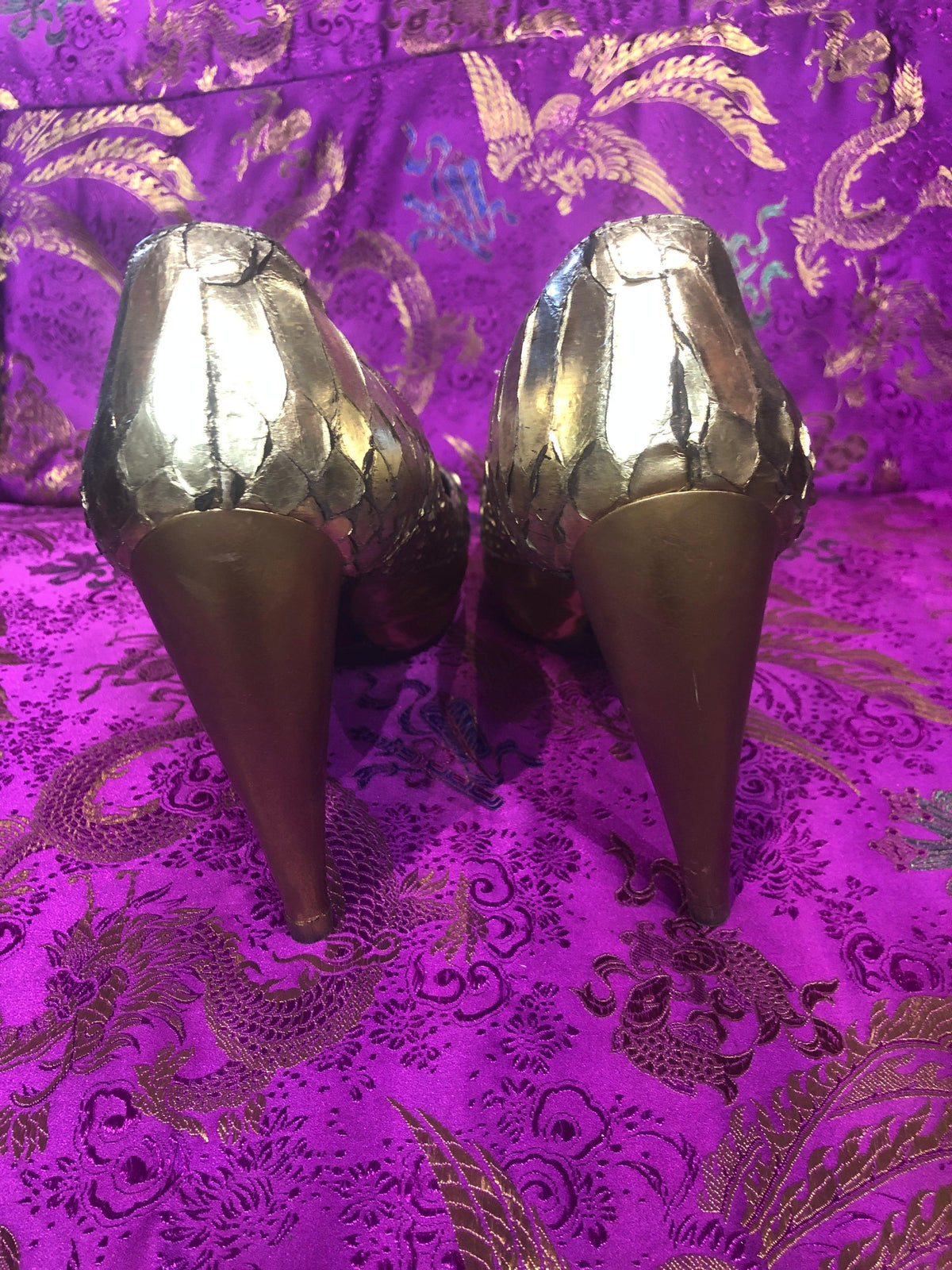 Alexander McQueen gold python effect leather heels size 39.5 - Ava & Iva