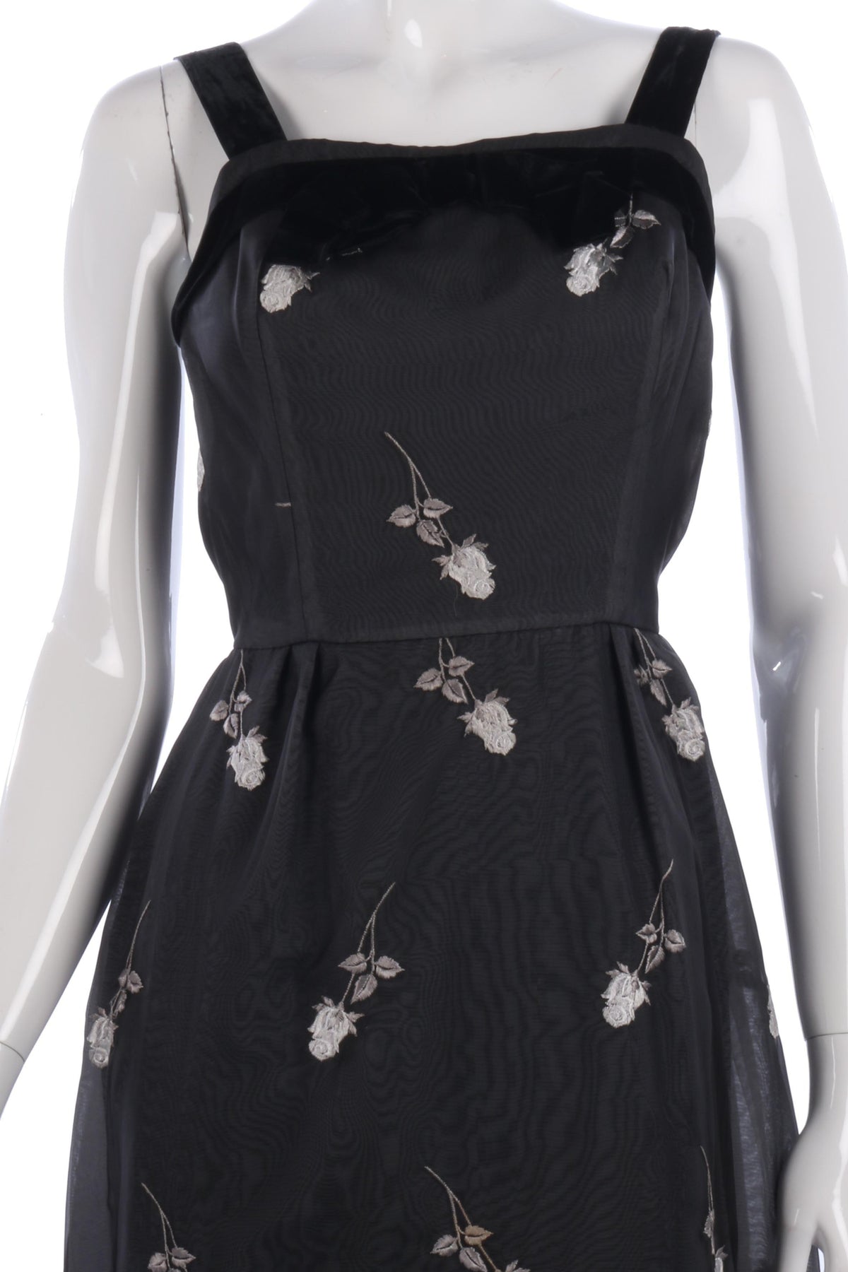 Fabulous vintage black ball gown with white floral embroidery - Ava & Iva