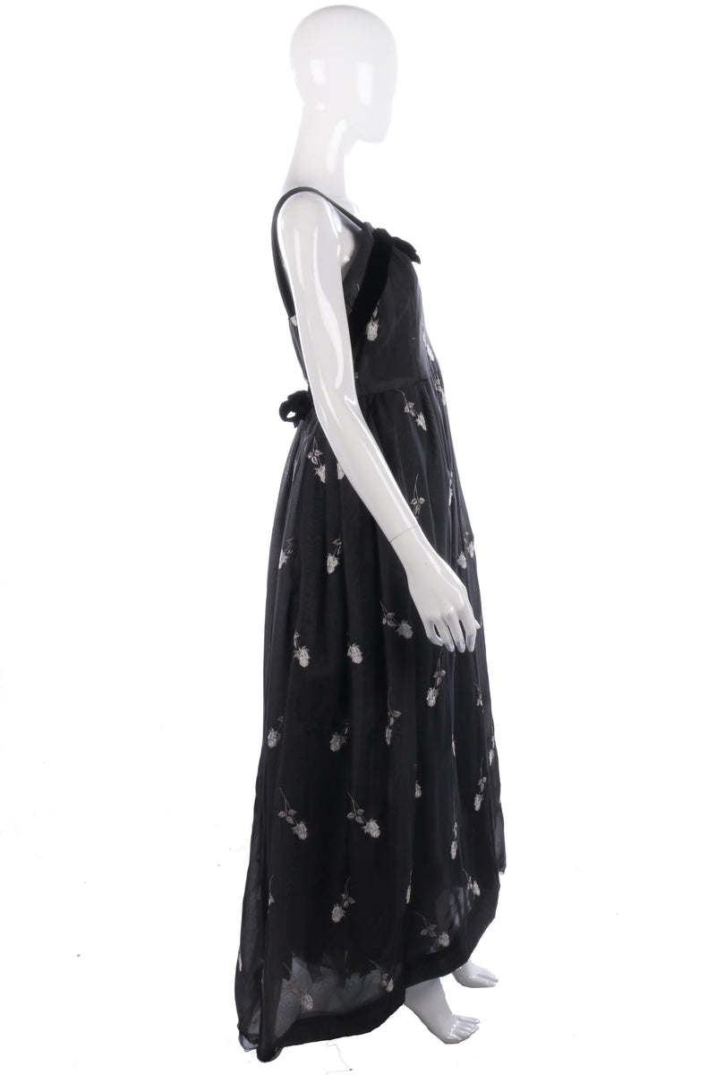 Fabulous vintage black ball gown with white floral embroidery - Ava & Iva