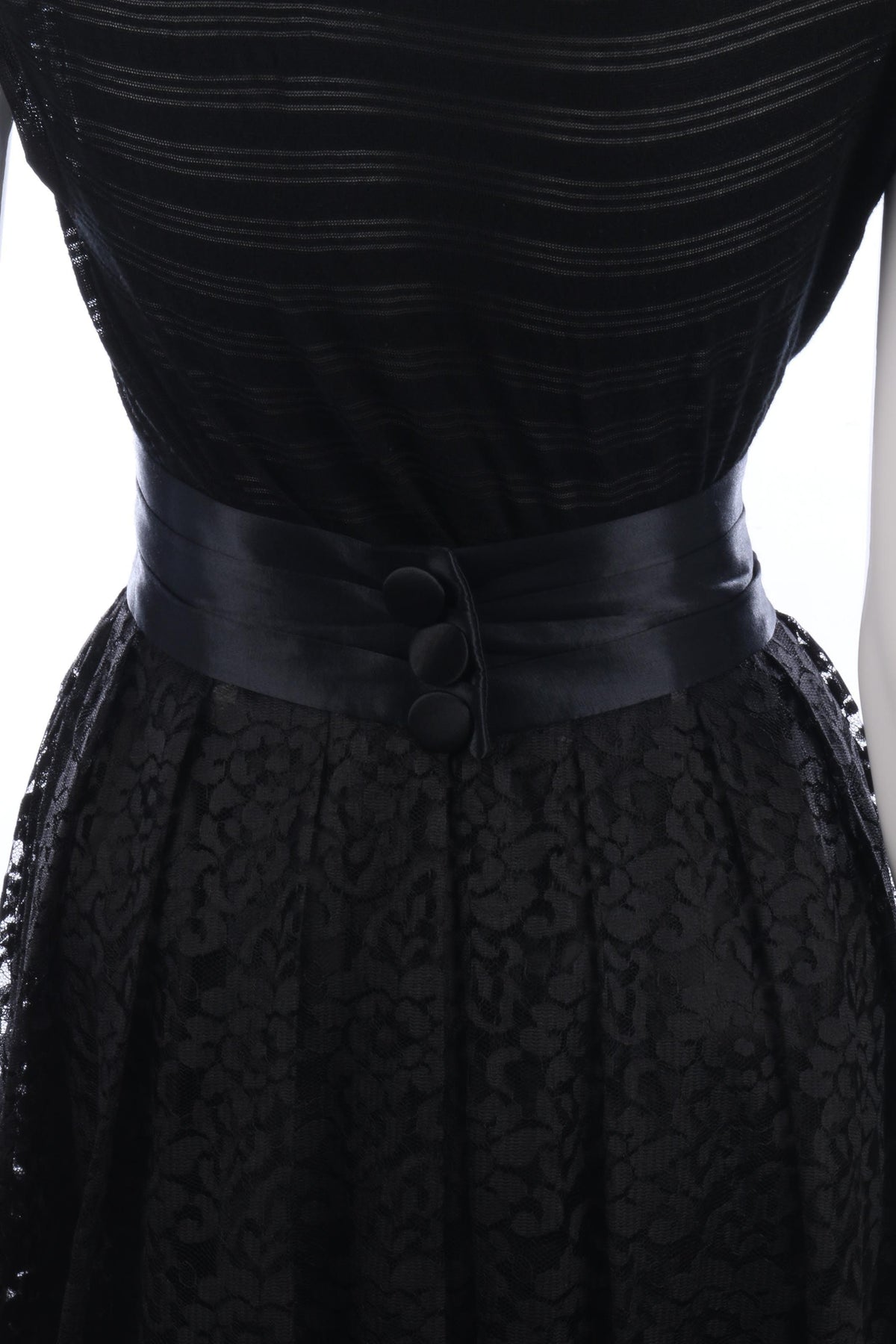 Fabulous vintage black lace skirt size M/L - Ava & Iva