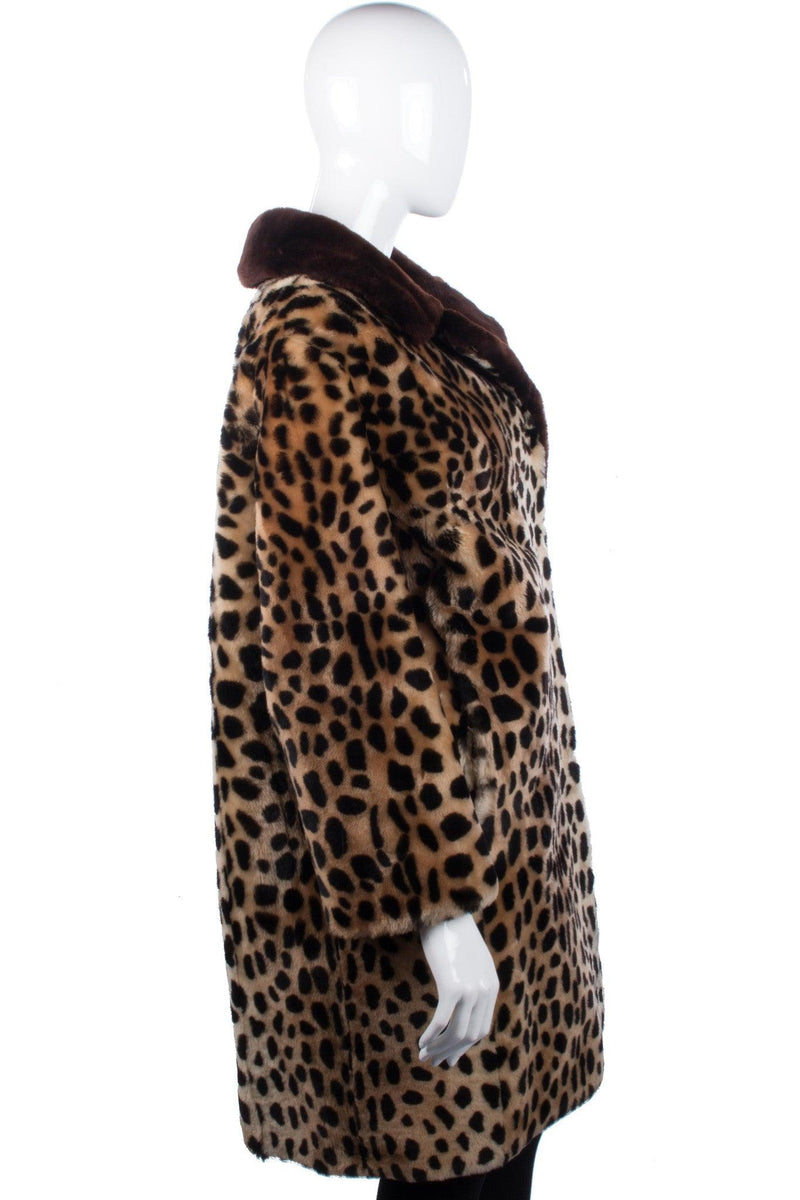 Fantastic Vintage Faux Fur Leopard Print Coat Size 14/16 - Ava & Iva
