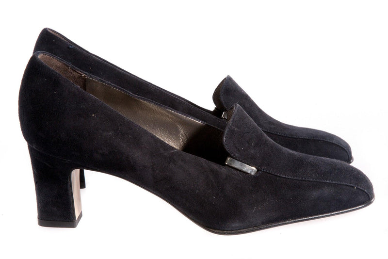 Slipper style black heeled shoes side