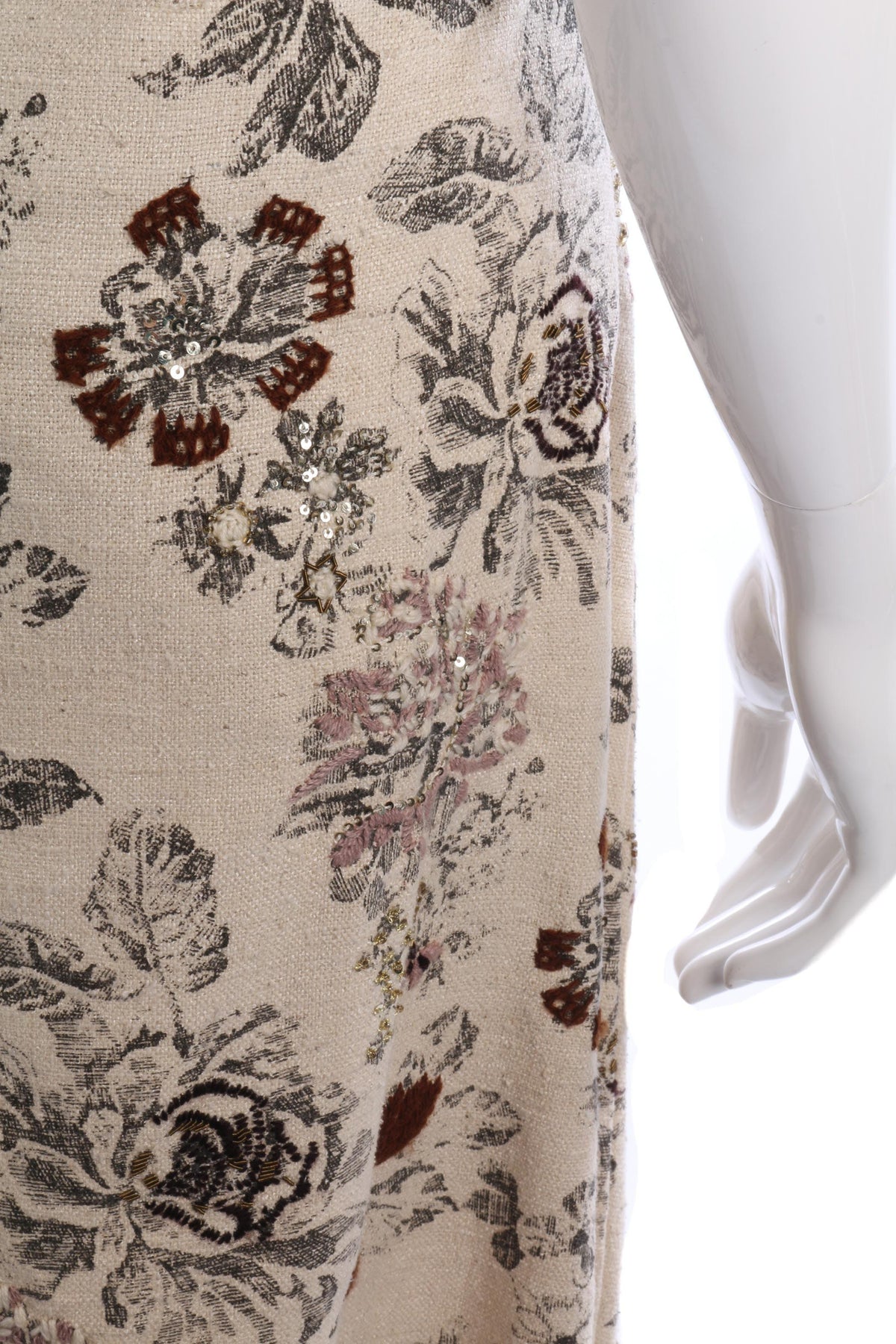 Embroidered skirt cream and black floral with embroidery size 8 - Ava & Iva