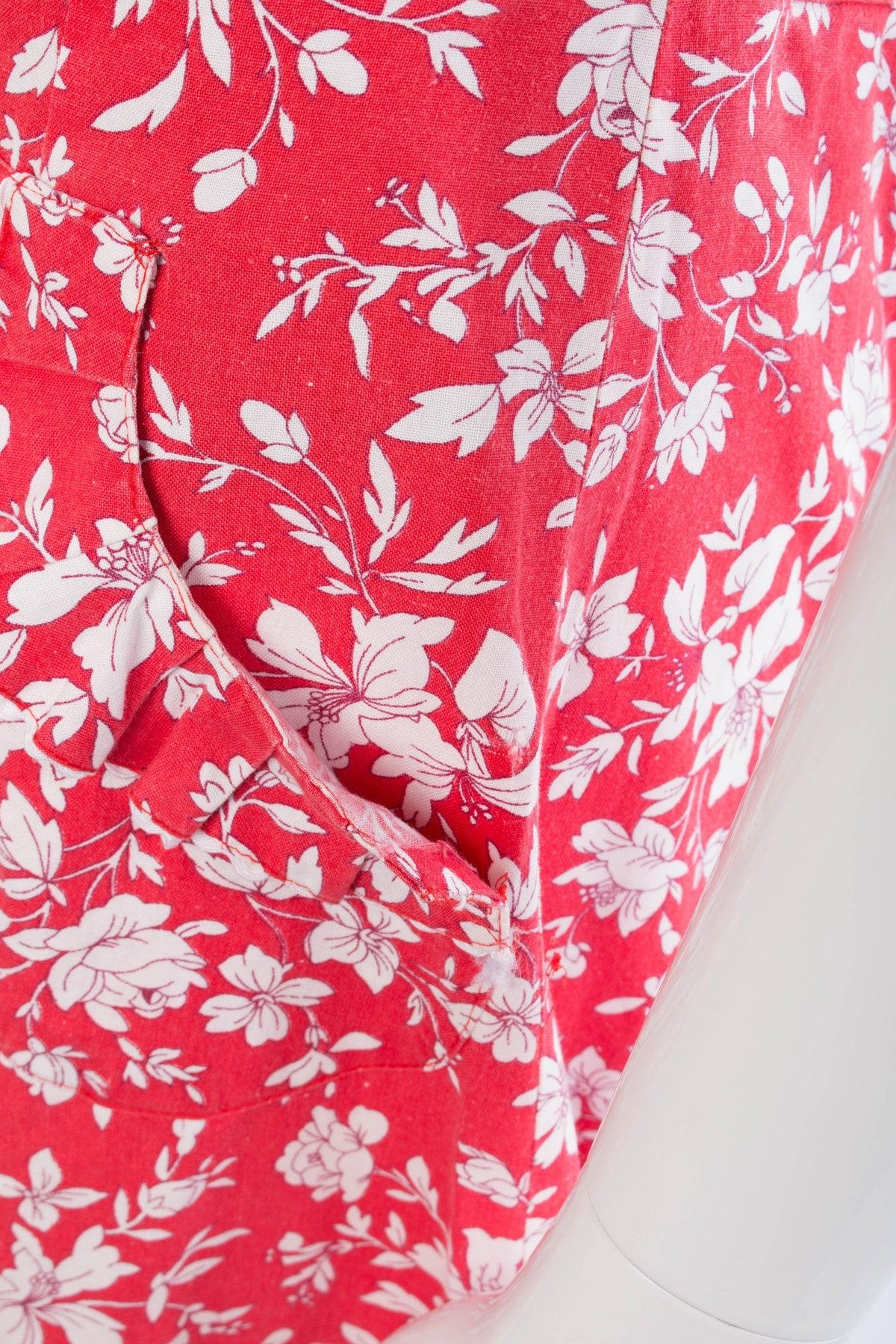 Exclusive Fashion Vintage Skirt Cotton Red Floral with Pockets UK10/12 - Ava & Iva