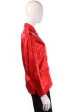 Reversible red and black silk Chinese jacket side