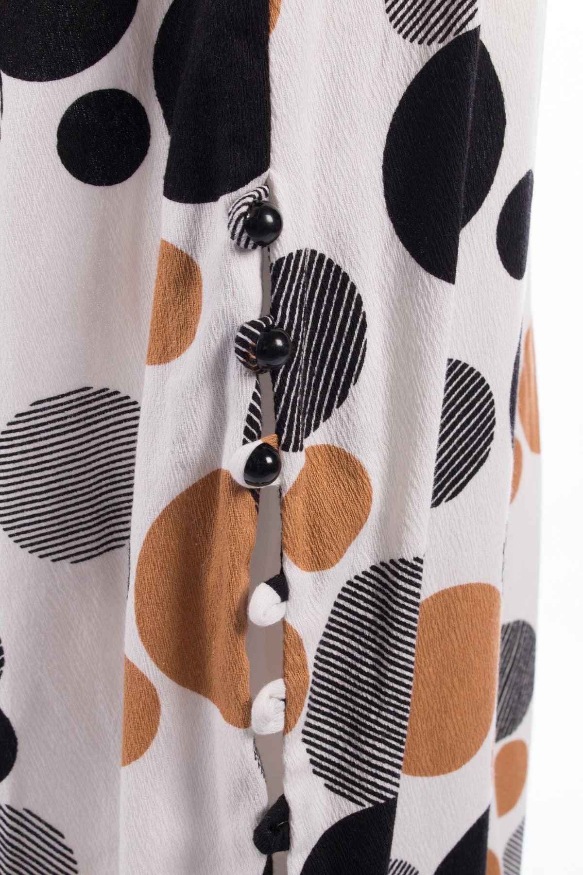 Long vintage 1970's spotted dress size 8/10 detail