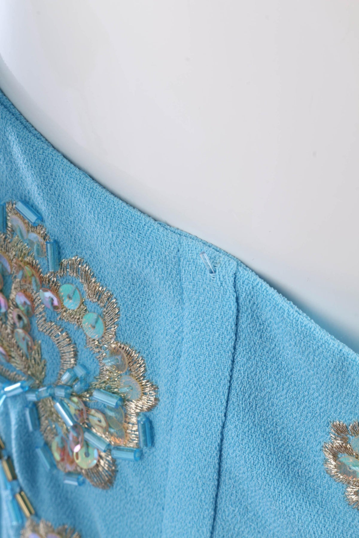 Baby blue halter neck evening dress size M - Ava & Iva