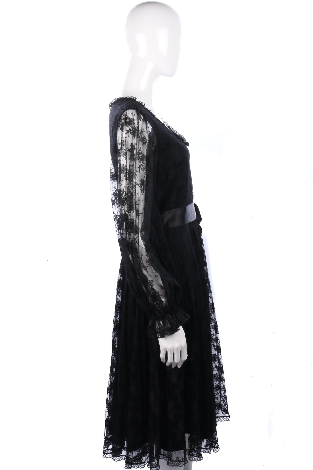 Fantastic vintage lace Jean Allen black dress - Ava & Iva