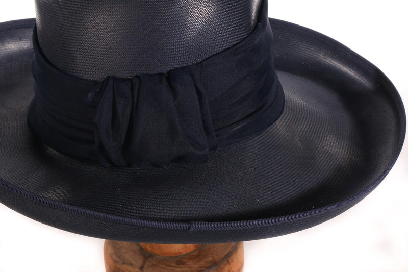 Woolsand dark blue hat detail