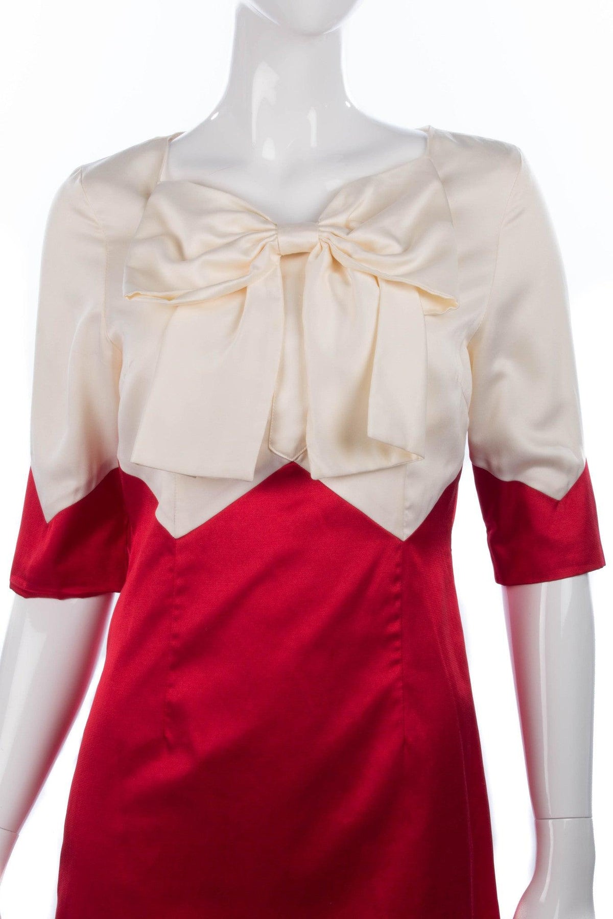 BCBGMAXAZRIA Cream and Red Dress with Bow Size 6 - Ava & Iva