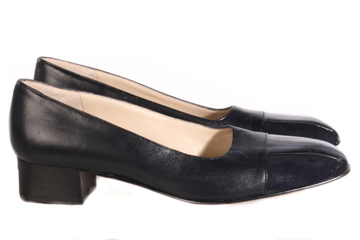 Black leather shoes  side