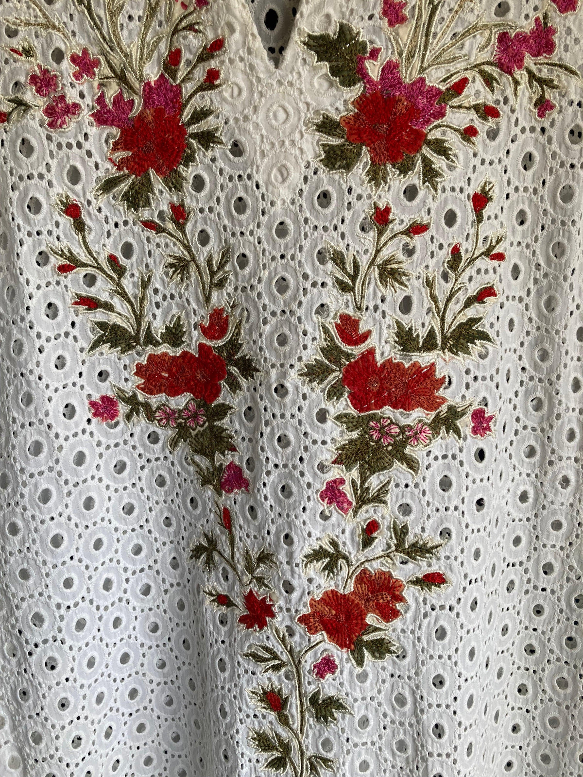 Tena Durrani White Embroidered Front Sleeveless Dress UK Size 8 - Ava & Iva