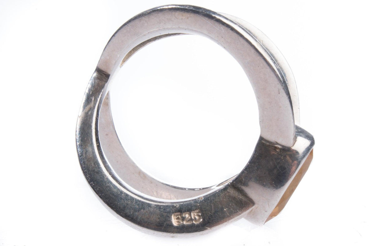 Silver ring, hallmarked with a yellow stone - Ava & Iva