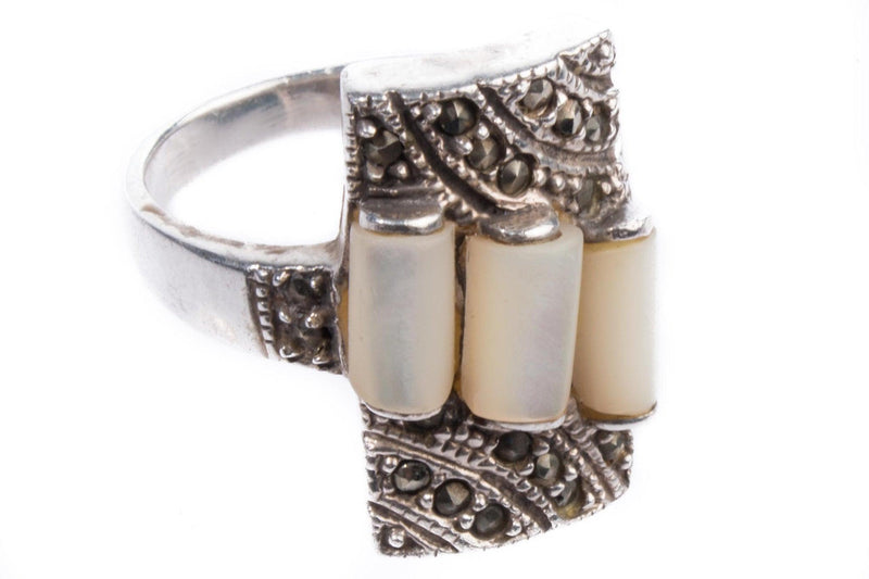 Silver mother of pearl ring - Ava & Iva