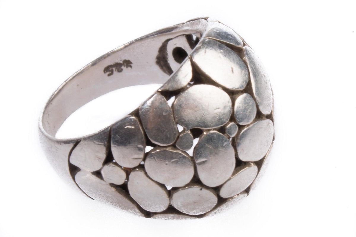 Silver Hallmarked With Circle Patterns Size Q - Ava & Iva