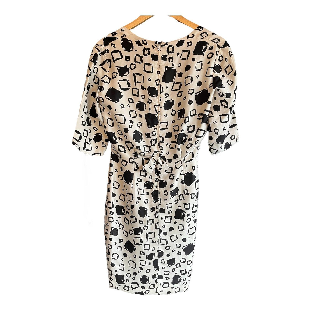 Vintage Cream and Black Patterned 3/4 Sleeved Dress UK Size 12 - Ava & Iva