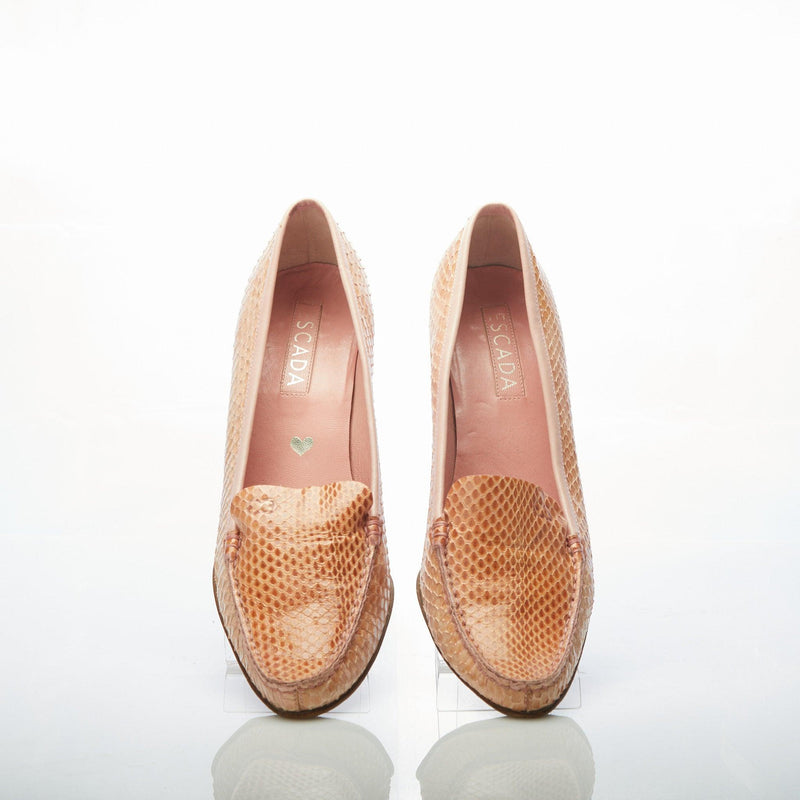 Escada Leather Pale Pink Handsewn Mocassin Heeled Shoe UK Size 7. - Ava & Iva