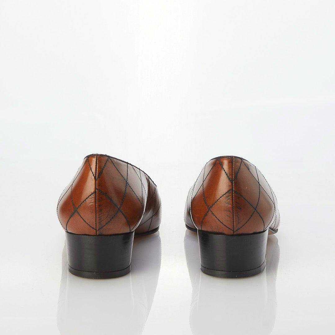 Magrit Vintage Leather Tan Shoe Cross Stiched UK Size 3.5. - Ava & Iva