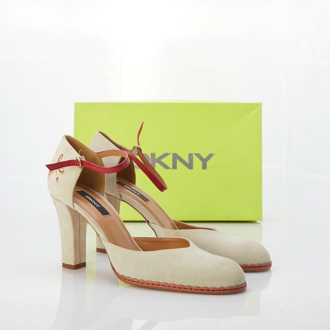 DKNY Suede Cream Mary Jane Shoe US 9.5 / UK 6.5 - Ava & Iva