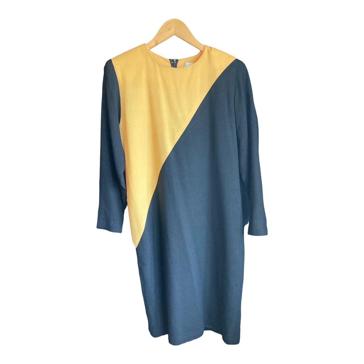 Gail Happen Wool Black And Yellow Long Sleeved Dress Ku Size 12 - Ava & Iva