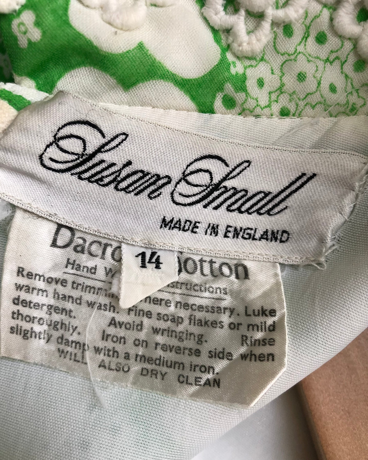 Susan Small Vintage Cotton Long Sleeve Maxi Shirt Dress Lime Green w/ White Lace Floral Print UK Size 10-12 - Ava & Iva