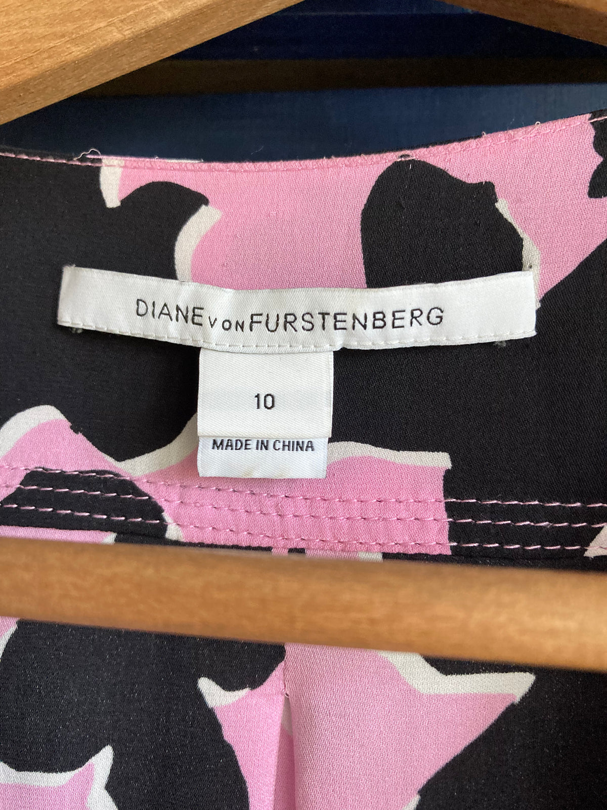 Diane Von Furstenberg Silk Pink and Black Floral Sleeveless Dress UK Size 10 - Ava & Iva