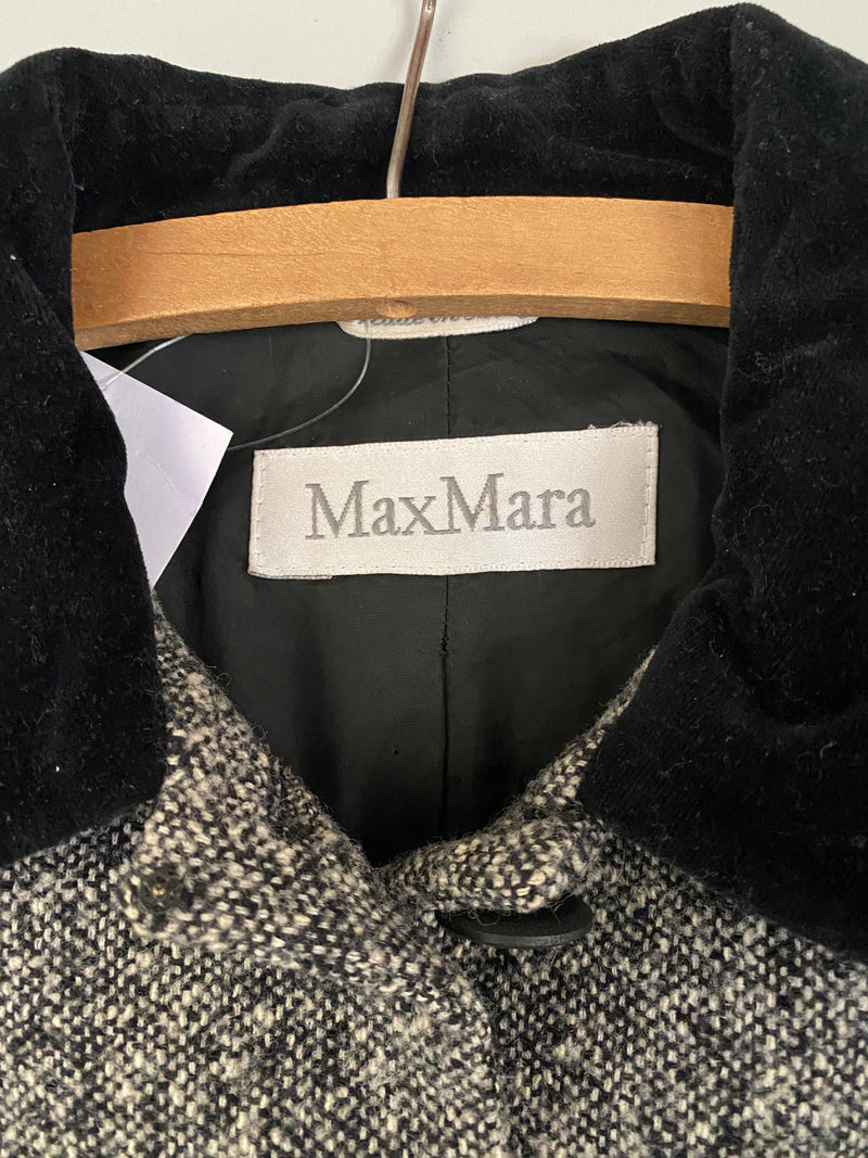 Max Mara Charcoal Grey Tweed Jacket with Velvet Collar UK Size 8 - Ava & Iva