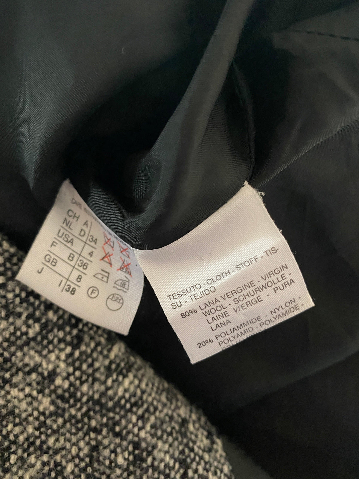 Max Mara Charcoal Grey Tweed Jacket with Velvet Collar UK Size 8 - Ava & Iva