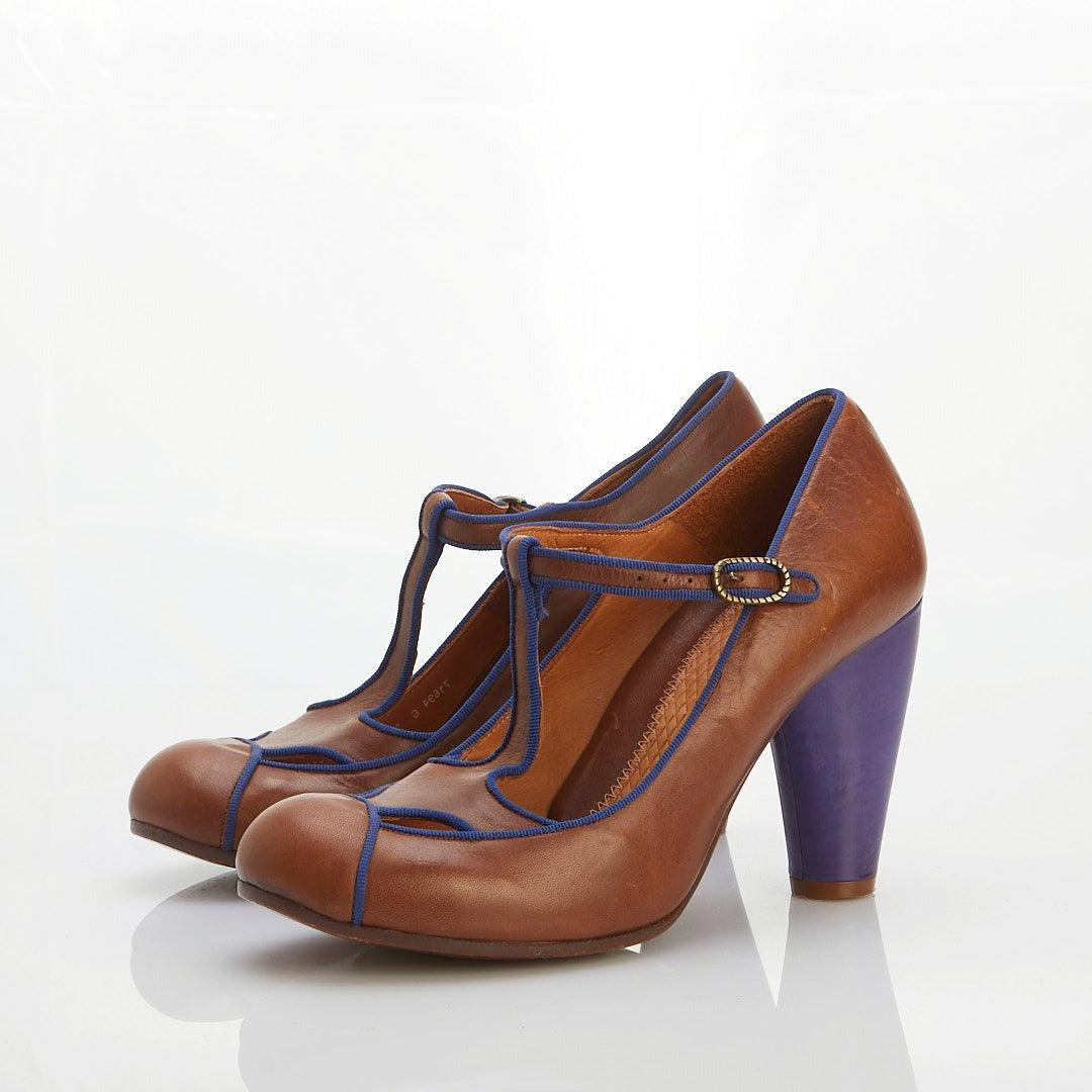 Chie Mihara Leather Tan & Blue Mary Jane Style Shoe UK Size 6. - Ava & Iva